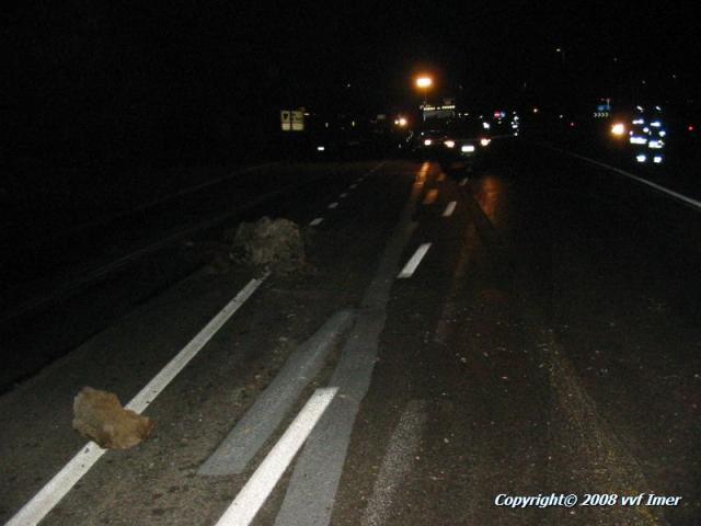 sassi sede stradale 3.jpg