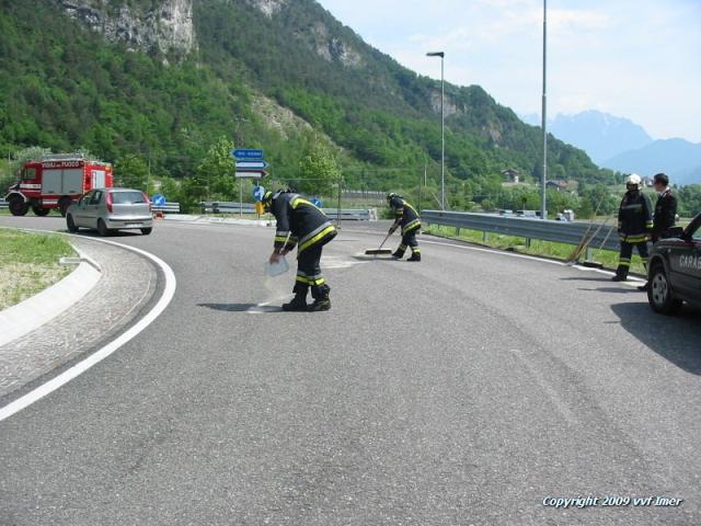 pulizia sede stradale 1.jpg