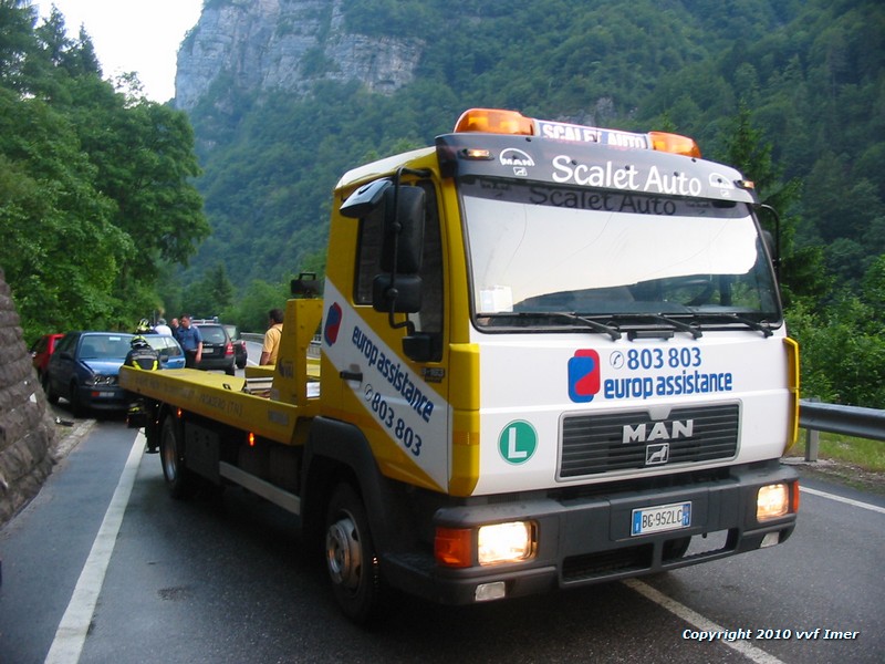 pulizia sede stradale 4.jpg