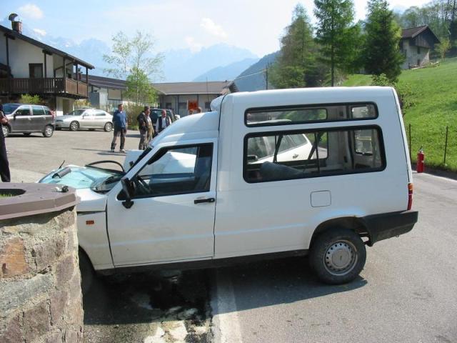  Incidente stradale 02/05/2005